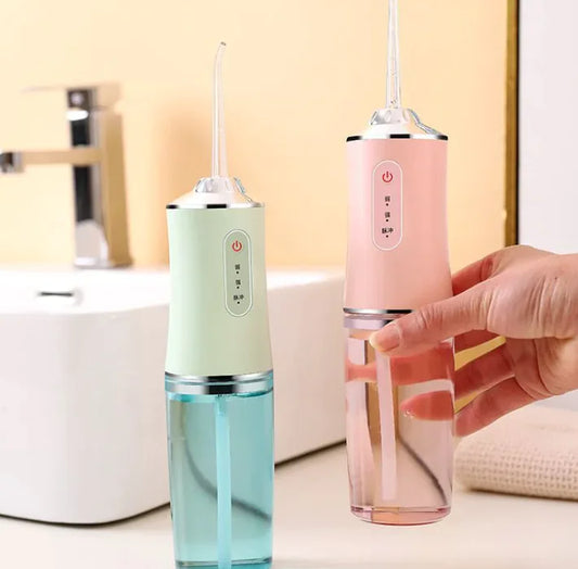 🦷 Portable Water Flosser